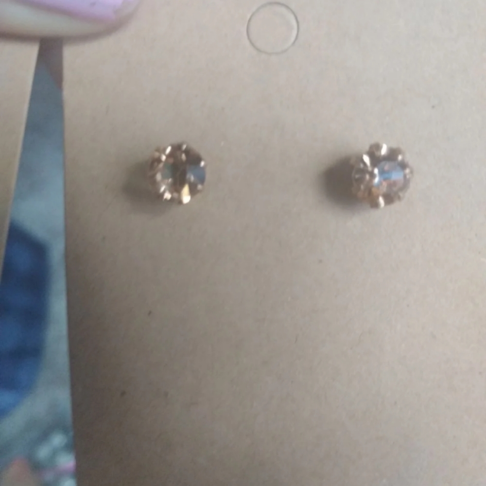 Earrings - Picture 3 of 3